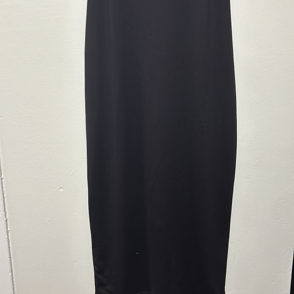 Meshki body con dress - Picture 2 of 3